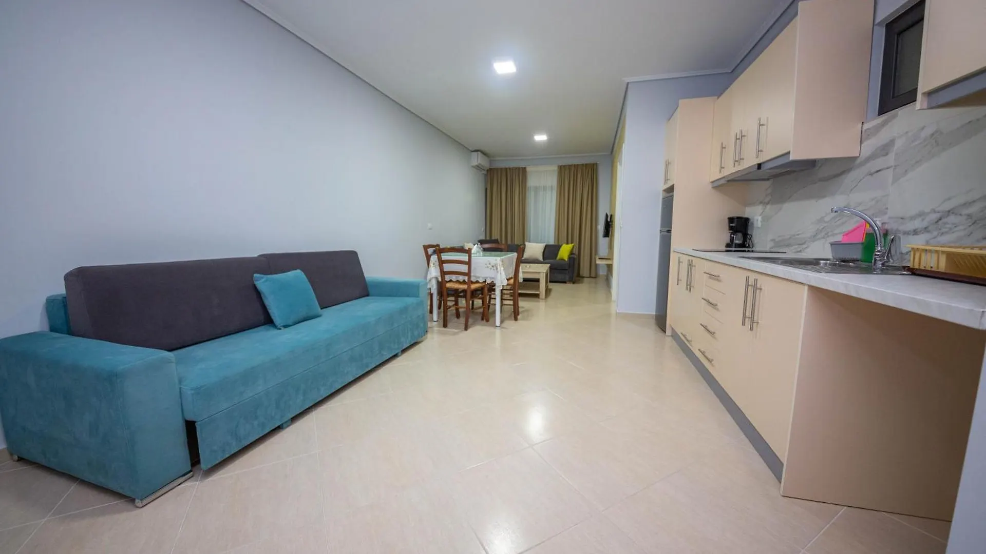 Mamma'S Apartments Sarande