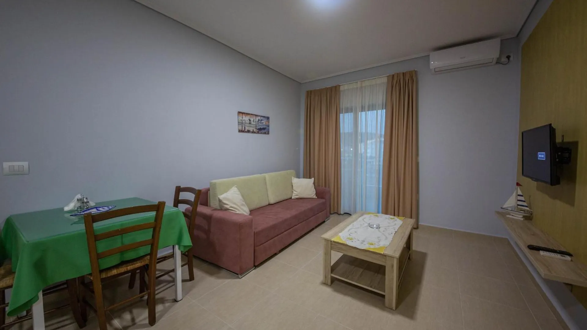 Mamma'S Apartments Sarande