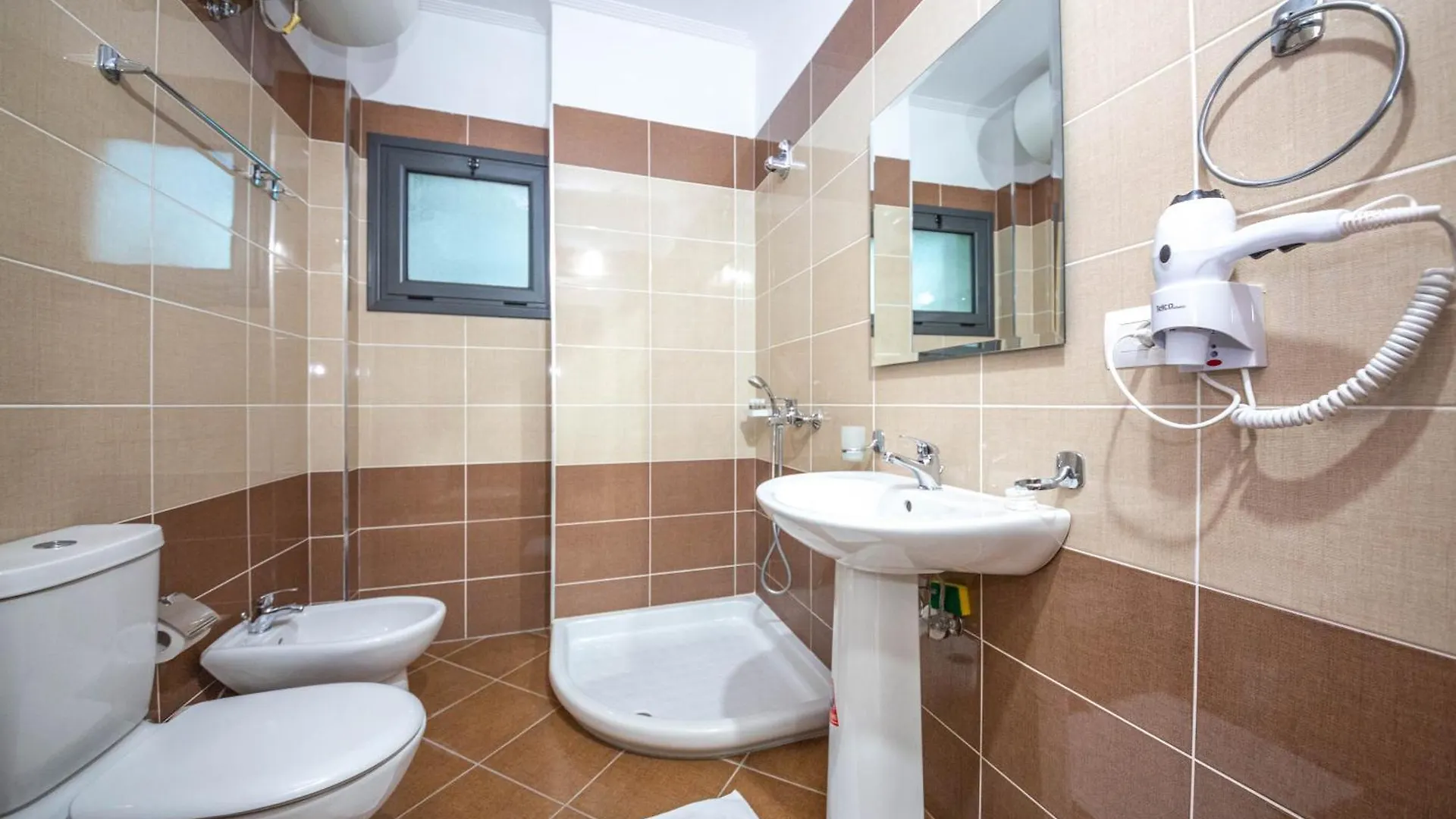 Mamma'S Apartments Sarande Albania