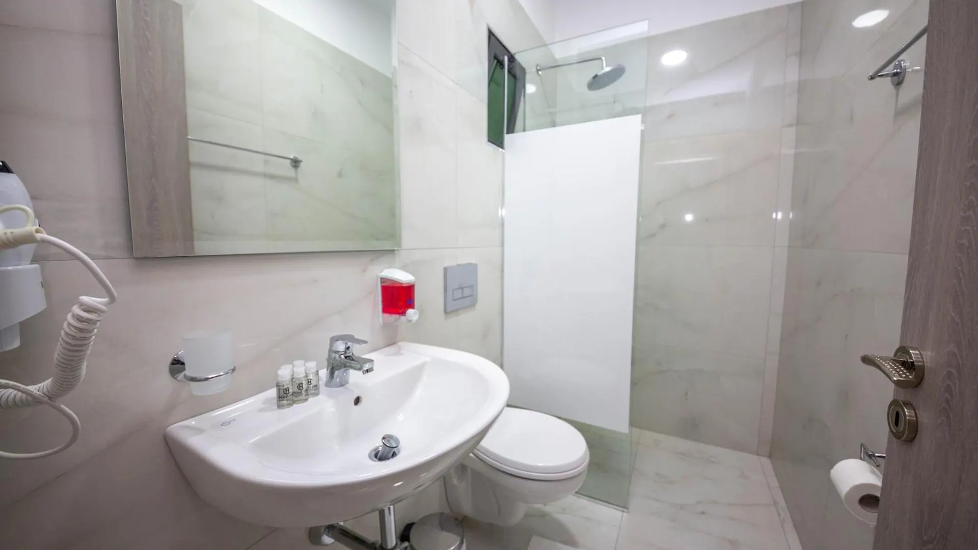 Mamma'S Apartments Sarande